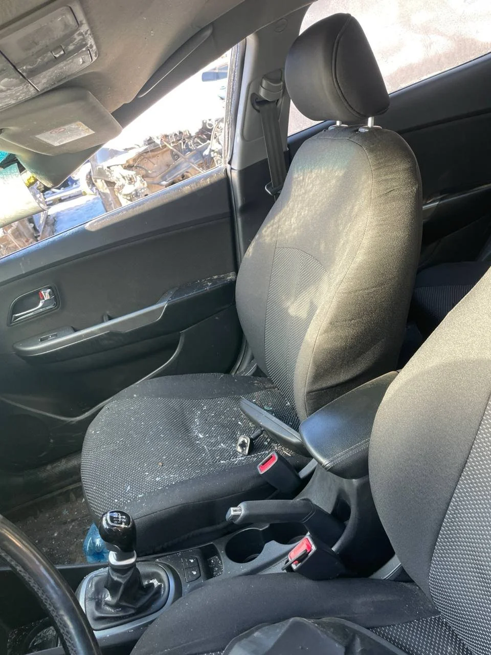 Продажа Kia Rio 1.6 (123Hp) (G4FC) FWD MT по запчастям