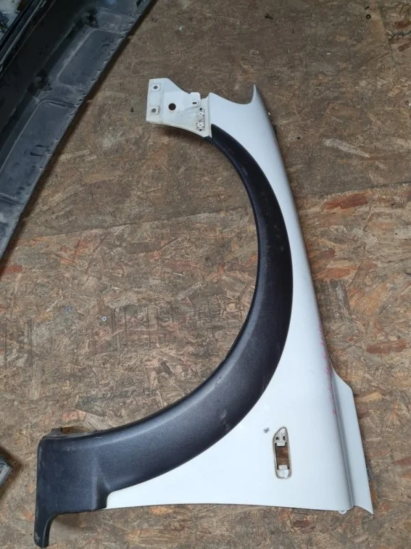 Крыло Volvo XC70 2002 универсал