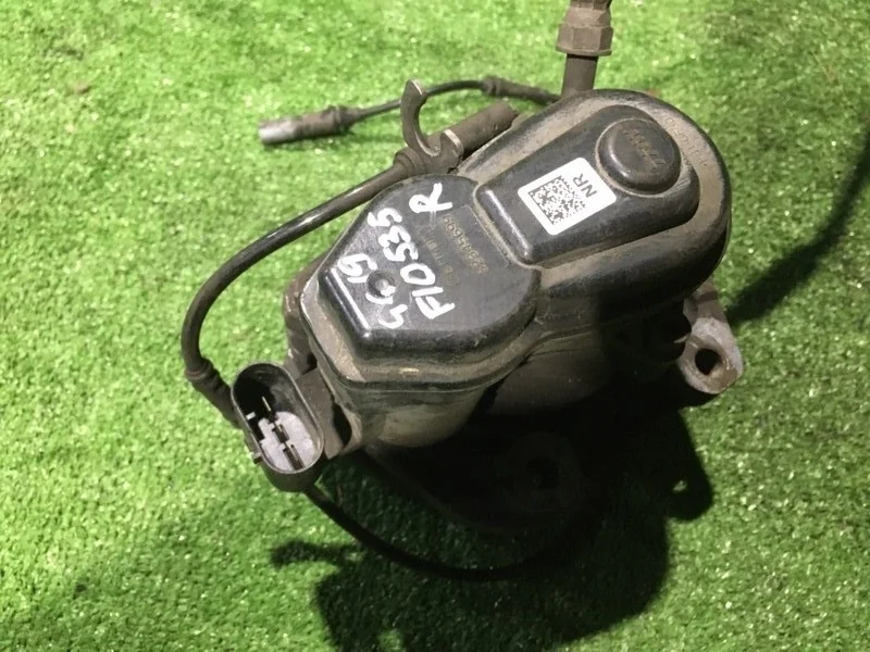 Суппорт тормозной BMW 535i 2011 F10