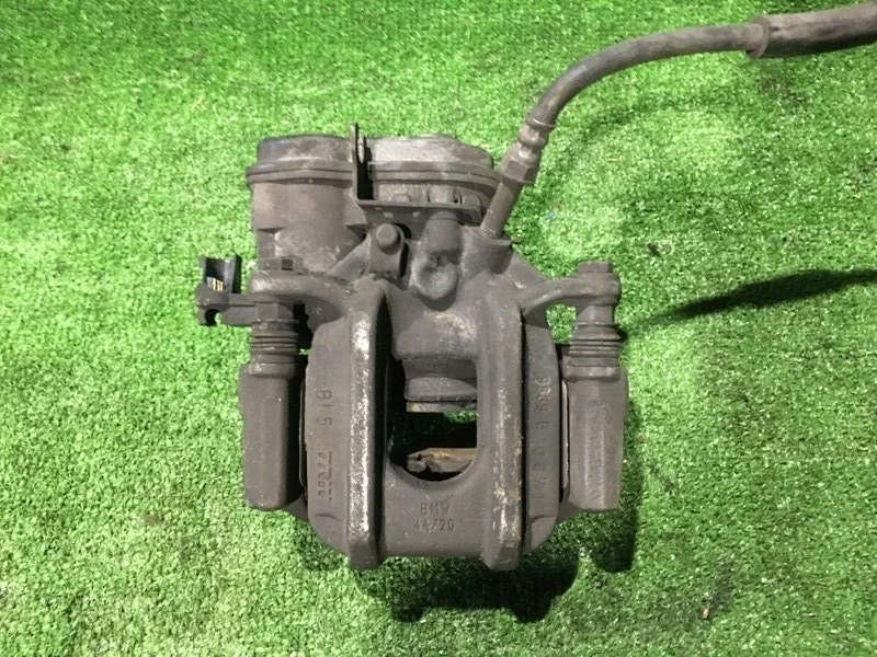 Суппорт тормозной BMW 535i 2011 F10