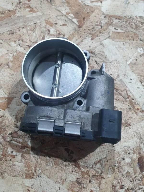 Дроссельная заслонка Audi A8 D3