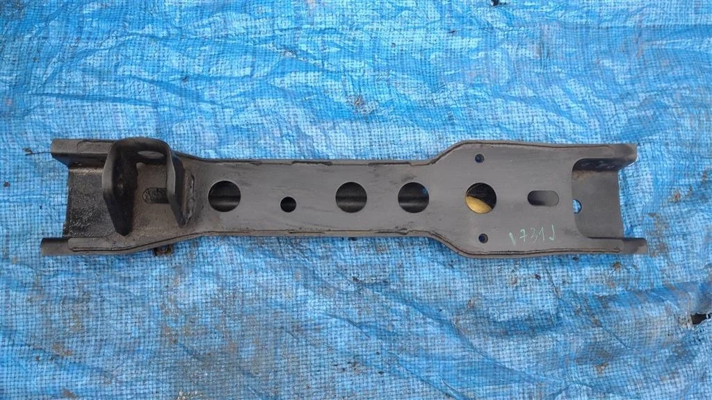 Б.у. балка под редуктор MITSUBISHI PAJERO V73W MITSUBISHI PAJERO V73W