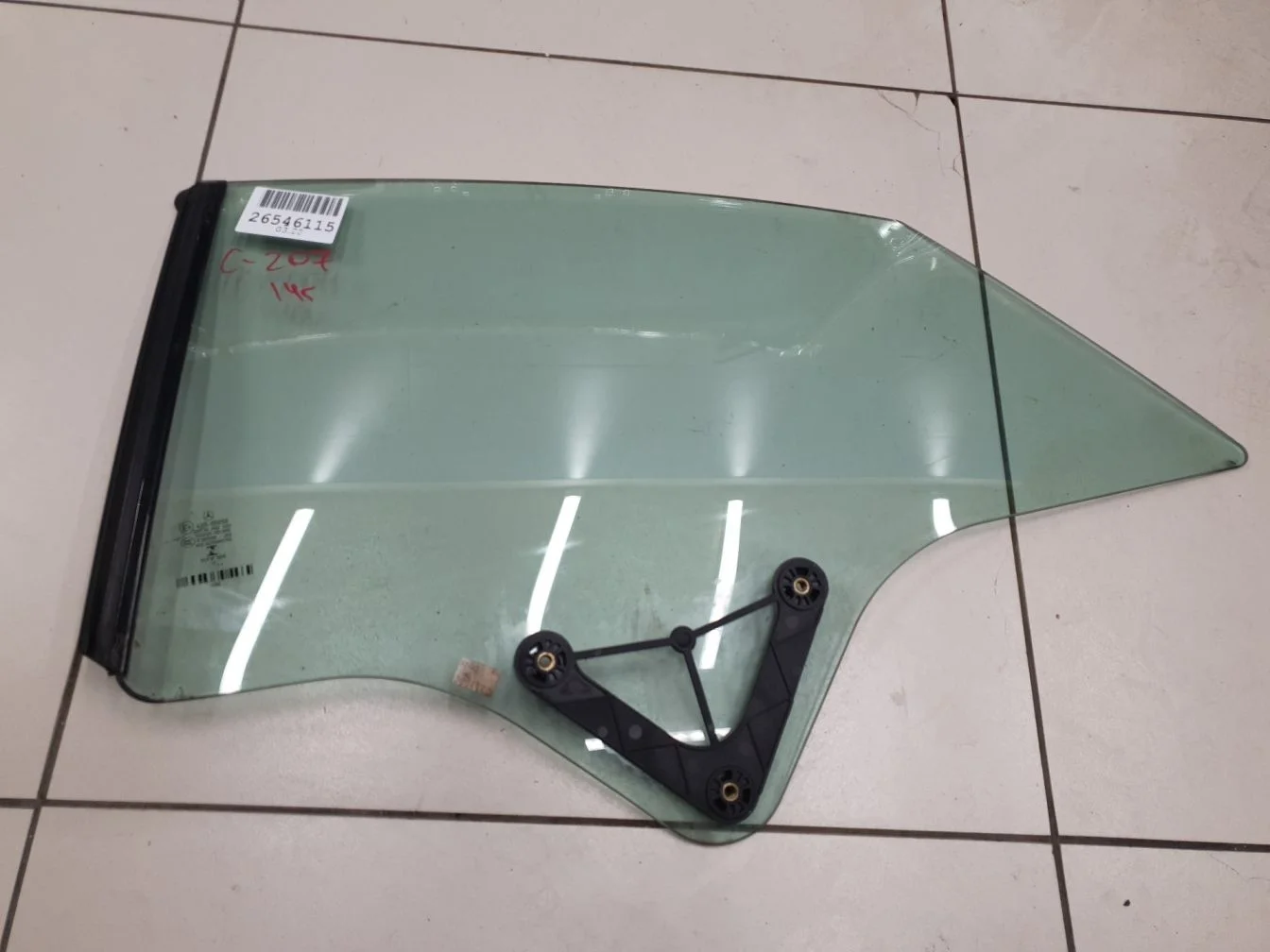 Стекло кузовное открывающееся (форточка) левое для Mercedes E-klasse C207 Coupe 2009-2016