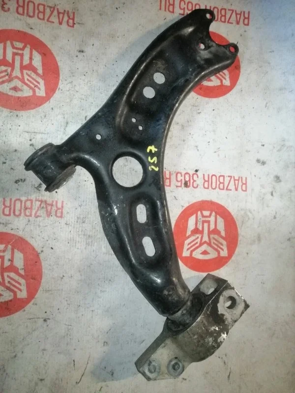 Рычаг подвески Volkswagen Passat 2012 365