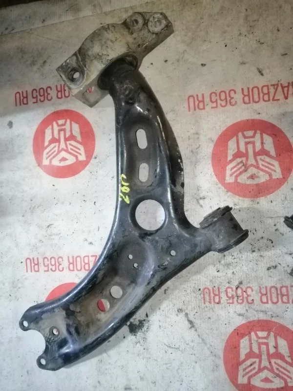 Рычаг подвески Volkswagen Tiguan 2010 5N1