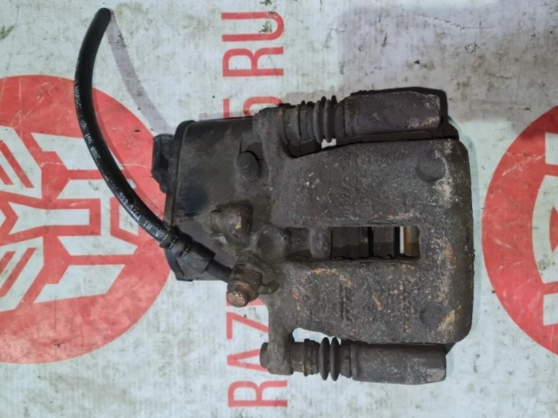 Суппорт Volvo V70 2009 BW