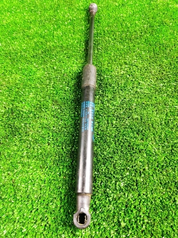 Амортизатор капота BMW E84