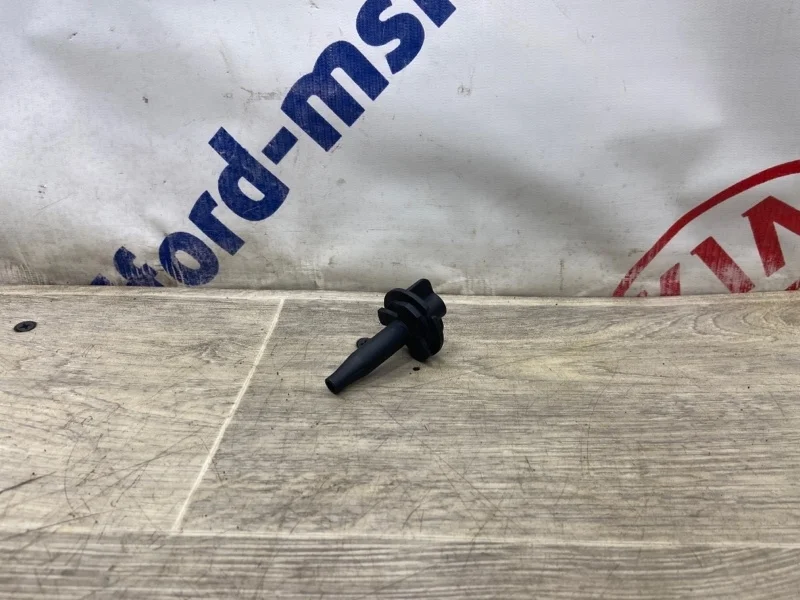 Кронштейн радиатора FORD S-Max 2013г