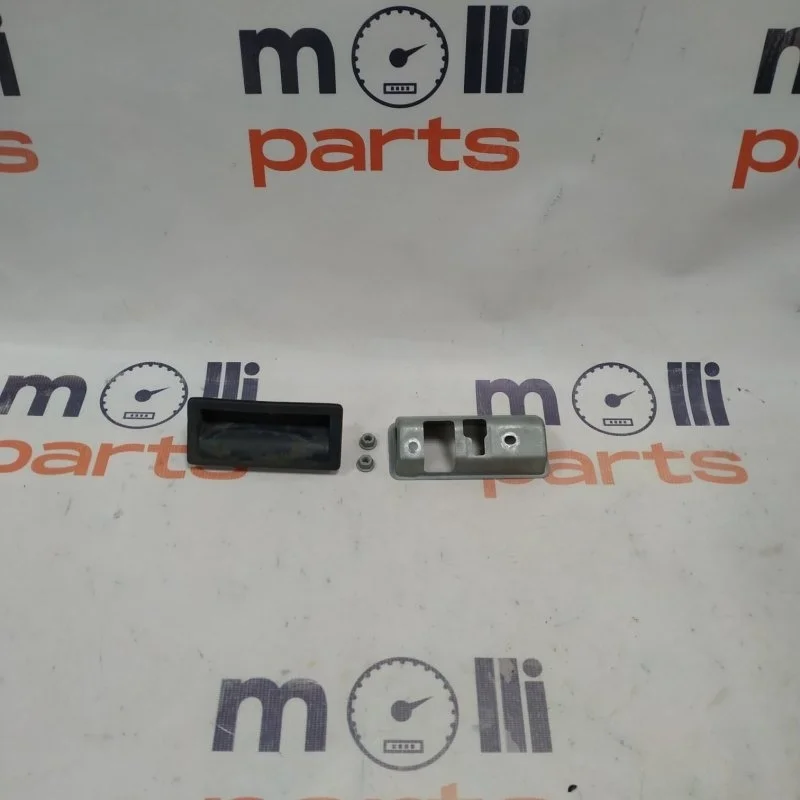 Кнопка открывания багажника Audi Q3 2014 8U