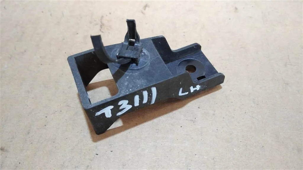 Б.у. крепление радиатора NISSAN X-TRAIL T31 NISSAN X-TRAIL T31