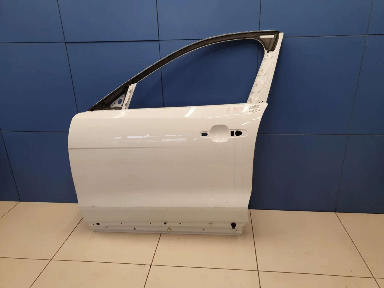 Дверь левая передняя для Jaguar F-PACE X761 2016-