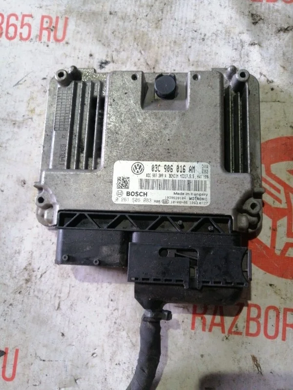 Блок управления двс Volkswagen Golf 2010 5K1