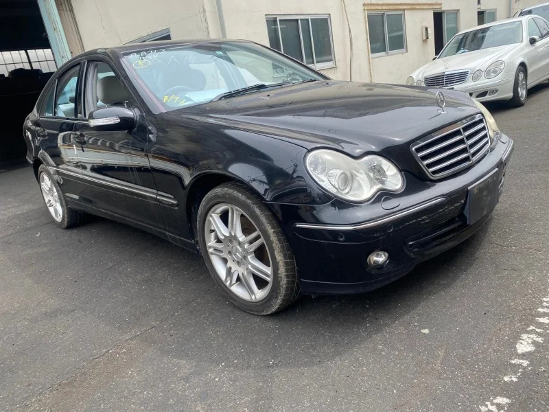 Продажа Mercedes-Benz C class 2.5 (204Hp) (272.920) RWD AT по запчастям