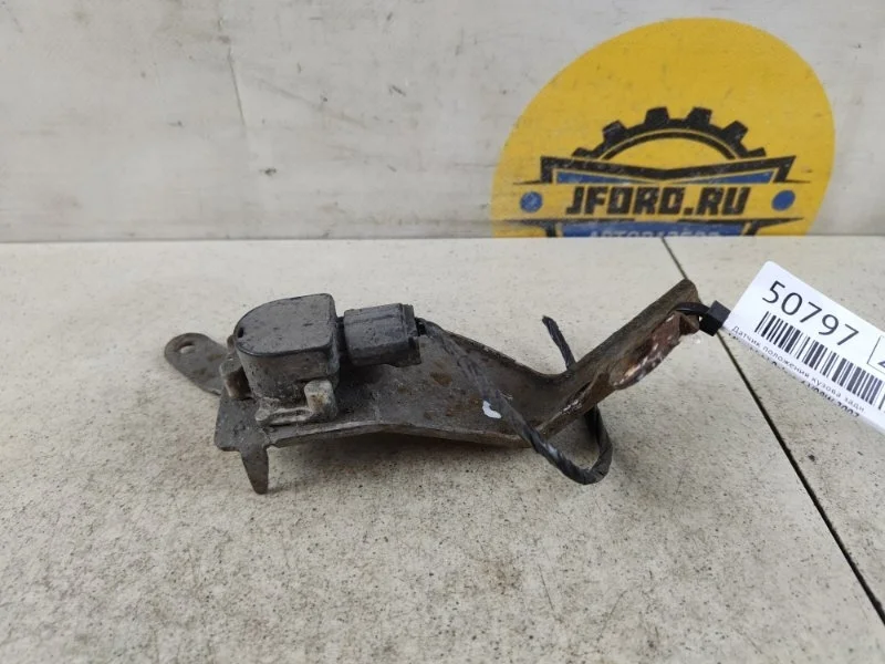 Датчик положения кузова Mitsubishi Pajero 4 2007 V98W