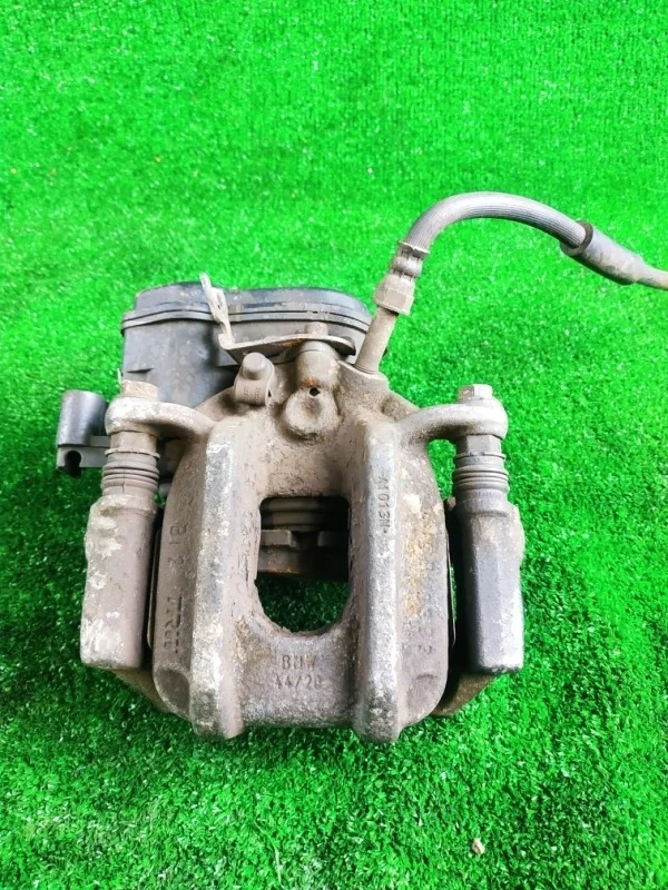 Суппорт тормозной BMW 535i 2012 F10