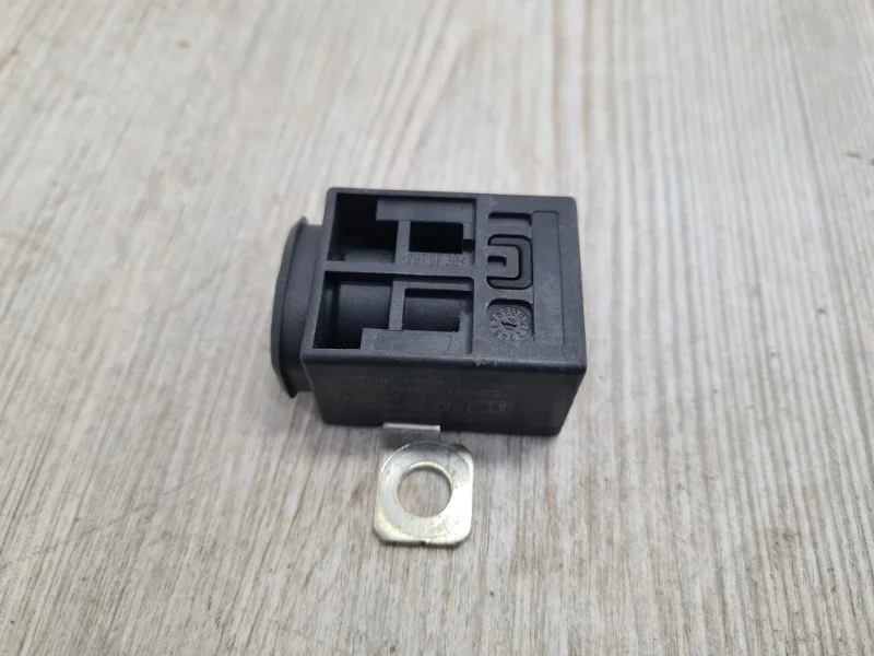 Пиропатрон предохранитель акб VW Touareg 2003-2010 7L