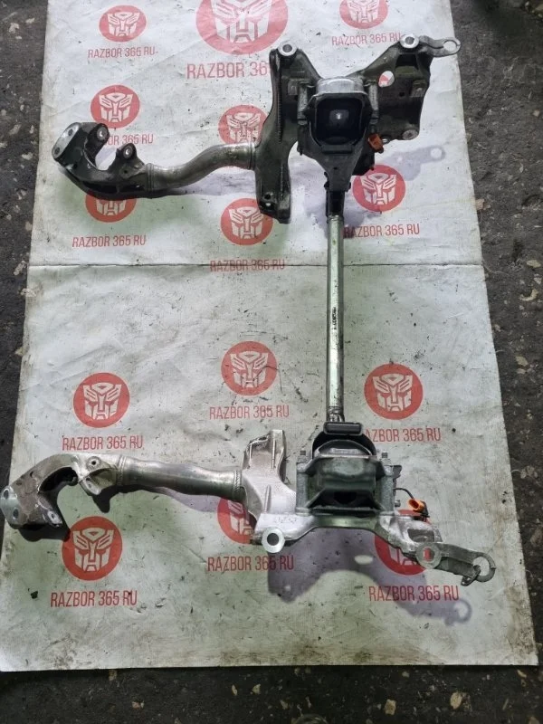 Подрамник Audi A4 2009 8K2