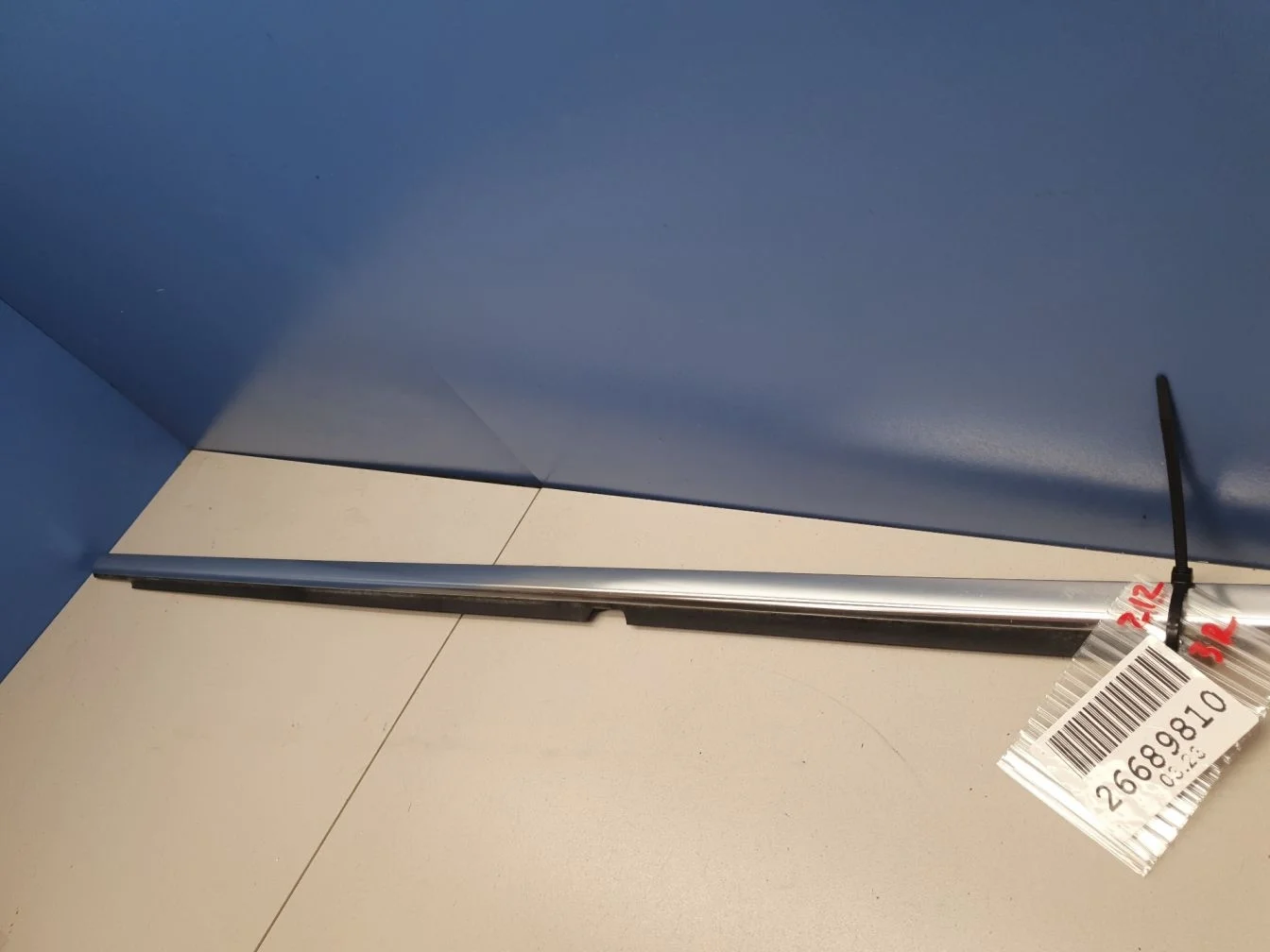 Молдинг стекла задней правой двери для Mercedes E-klasse W212 2009-2016