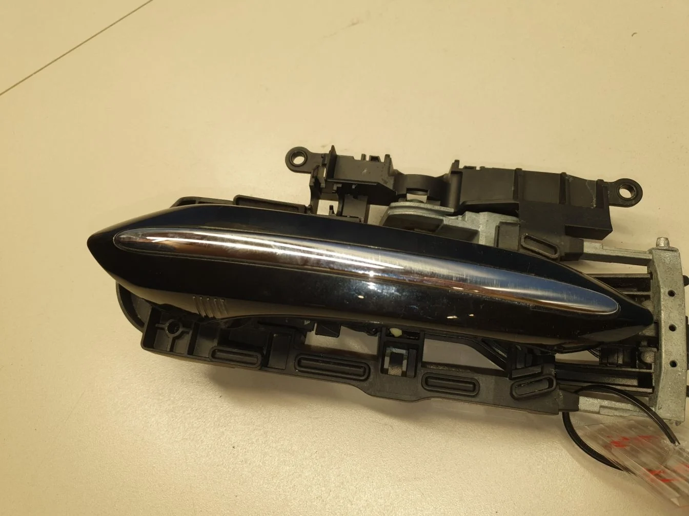 Ручка двери нaружная задняя левая для BMW 7 F01 F02 2008-2015