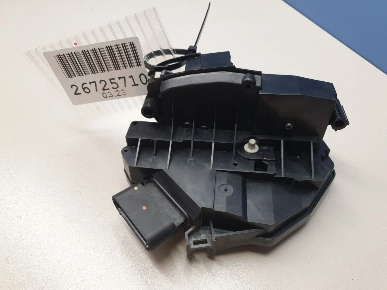 Замок двери задней правой для Volvo V60 (V60 Cross Country) 2010-2018