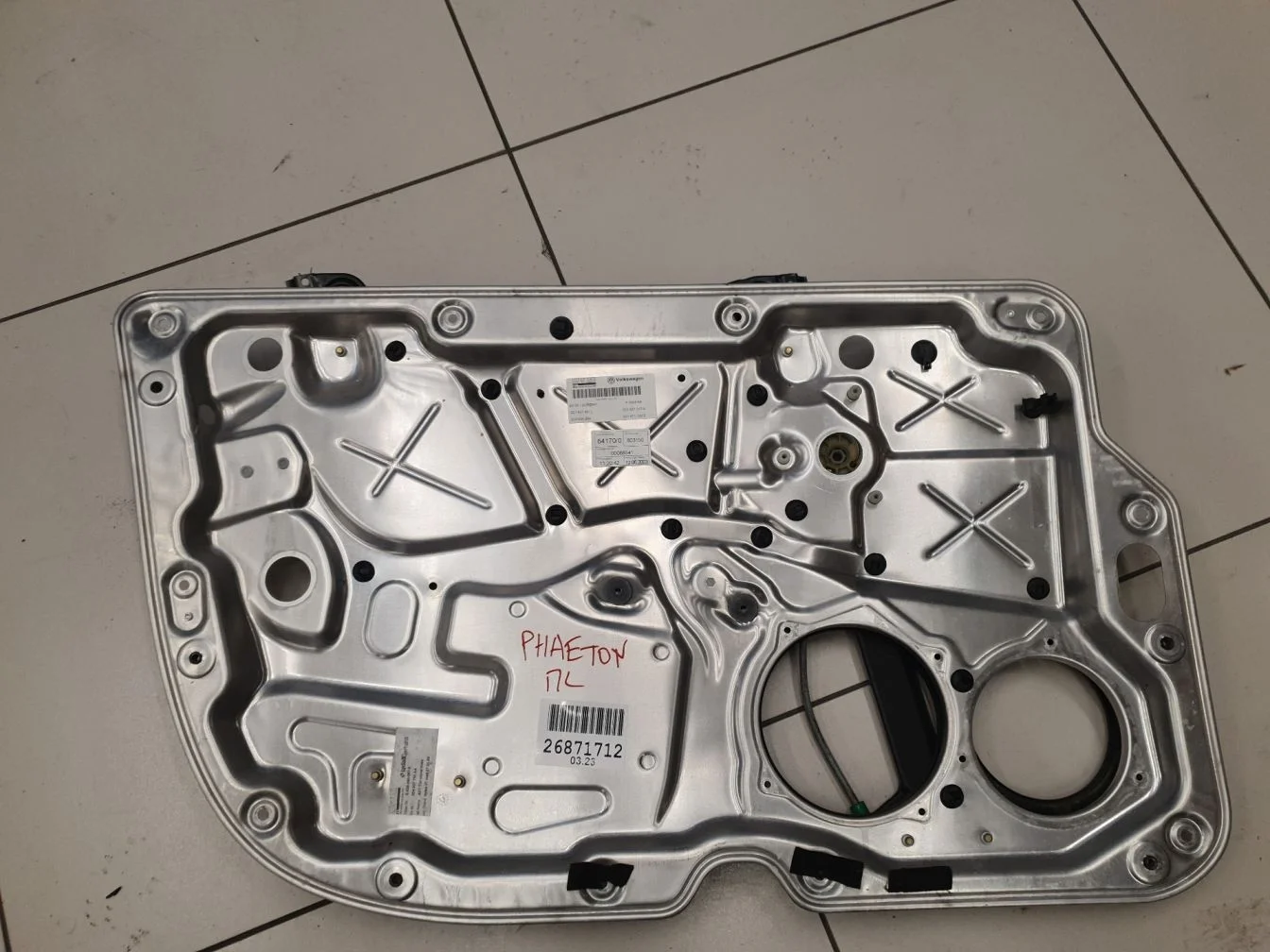 Стеклоподъемник передний левый для Volkswagen Phaeton 2002-2016