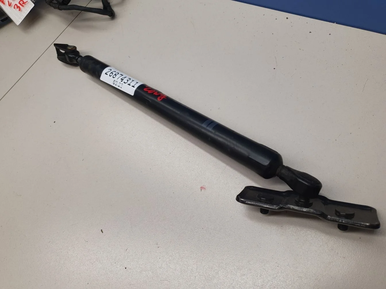 Ограничитель двери задней правой для BMW 7 F01 F02 2008-2015