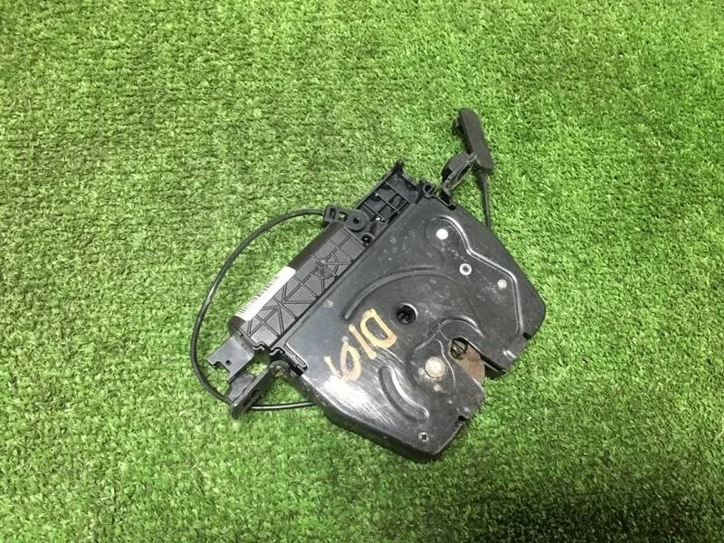 Замок багажника BMW X1 28iX 2013 E84