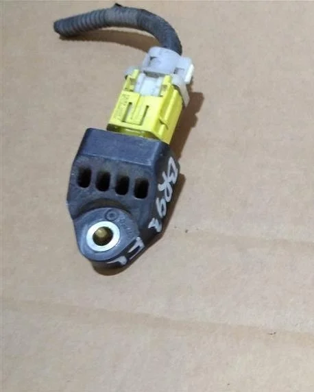 Б.у. датчик удара SUBARU LEGACY/ OUTBACK B14 SUBARU LEGACY/ OUTBACK B14