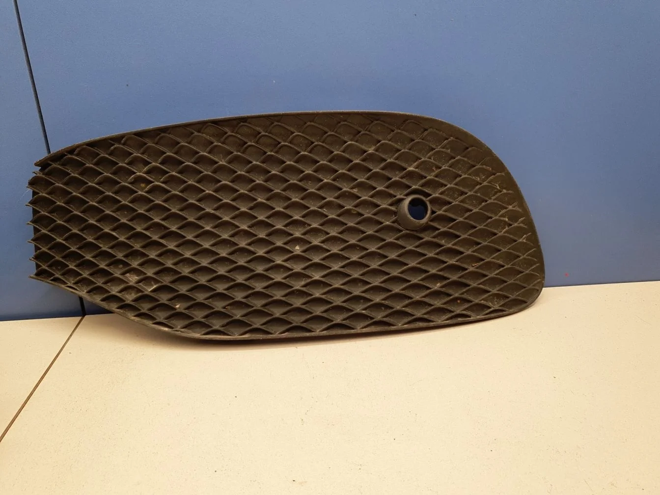 Решётка в бампер левая для Mercedes E-klasse W213 2016-