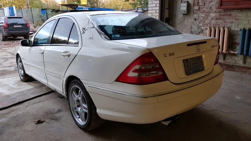 Продажа Mercedes-Benz C class 3.2 (354Hp) (112.961) RWD AT по запчастям