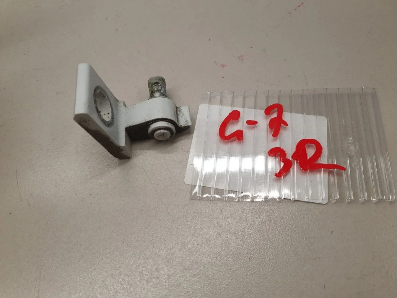 Петля двери задней правой верхняя для Volkswagen Golf 7 2012-2020