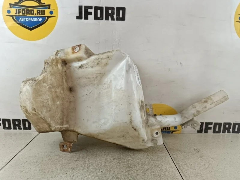 Бачок омывателя Mitsubishi L200 2009 KB4T