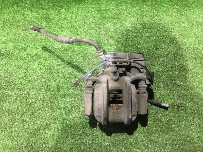 Суппорт тормозной BMW 535i 2012 F10