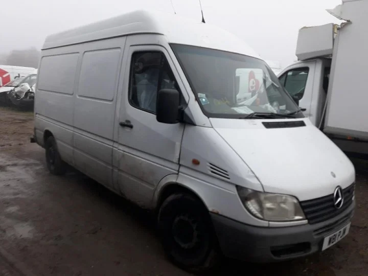 Продажа Mercedes-Benz Sprinter 2.2D (109Hp) (611.981) RWD MT по запчастям