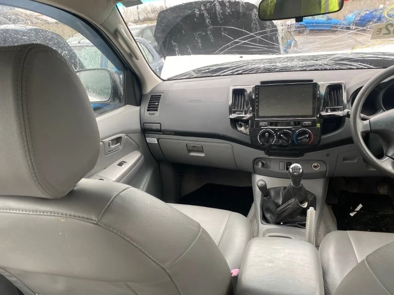 Продажа Toyota Hilux Pick Up 3.0D (171Hp) (1KD-FTV) 4WD MT по запчастям