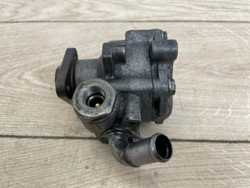 Насос гур VW Touareg GP -Line 2007 7L