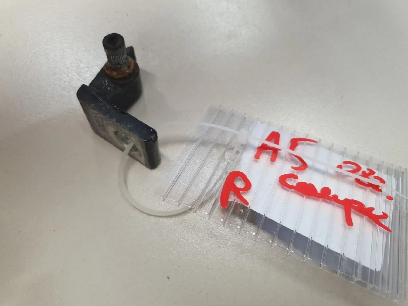 Петля двери правая для Audi A5 S5 8T Coupe Sportback 2008-2016