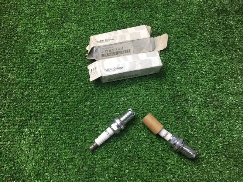 Свеча зажигания BMW 530i E60
