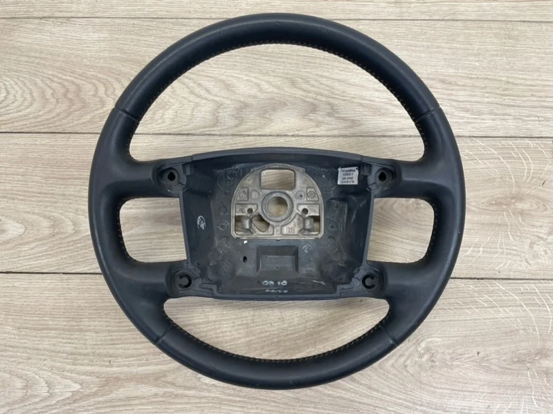Руль VW Touareg 2003-2010 7L