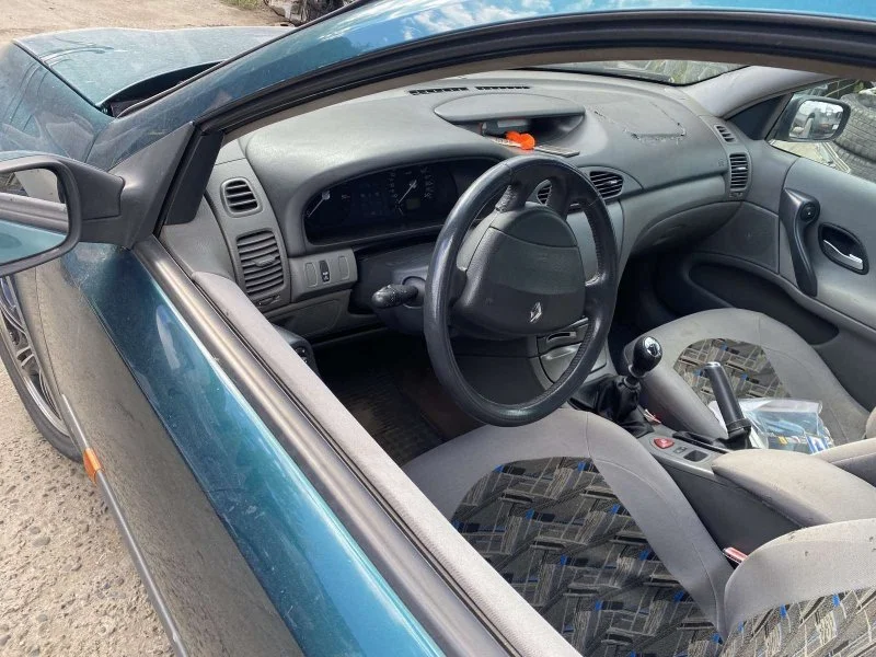 Продажа Renault Laguna 1.9D (107Hp) (F9Q 754) FWD MT по запчастям