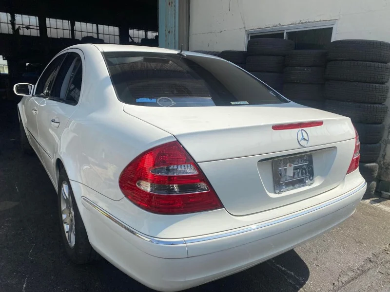 Продажа Mercedes-Benz E class 2.6 (177Hp) (112.913) RWD AT по запчастям