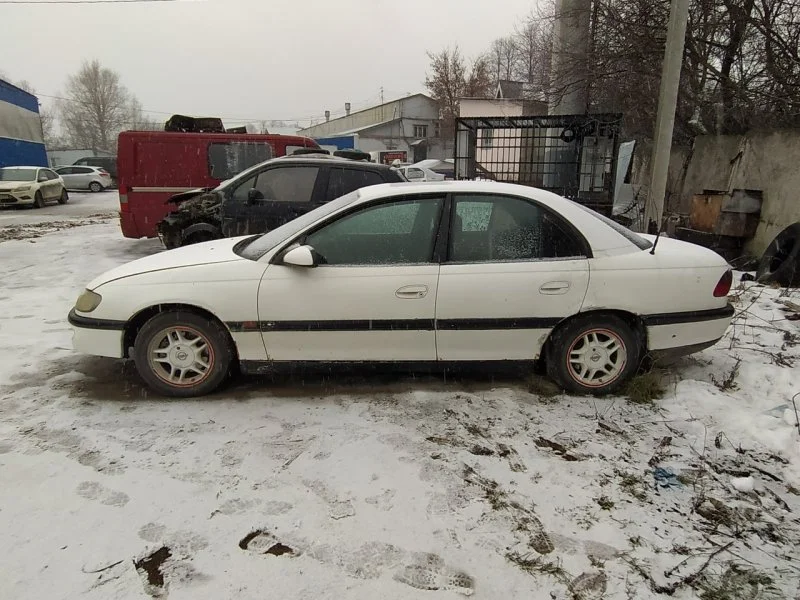 Продажа Opel Omega 2.0 (136Hp) (X20XEV) RWD MT по запчастям