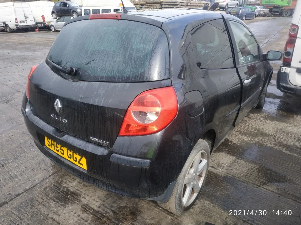 Продажа Renault Clio 1.4 (98Hp) (K4J 710) FWD MT по запчастям