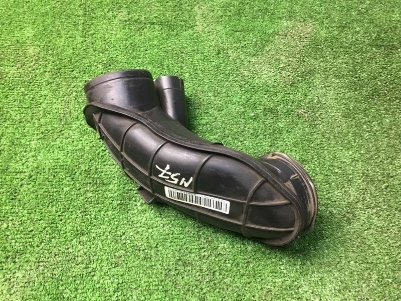 Воздуховод гофрированный BMW 330D E90