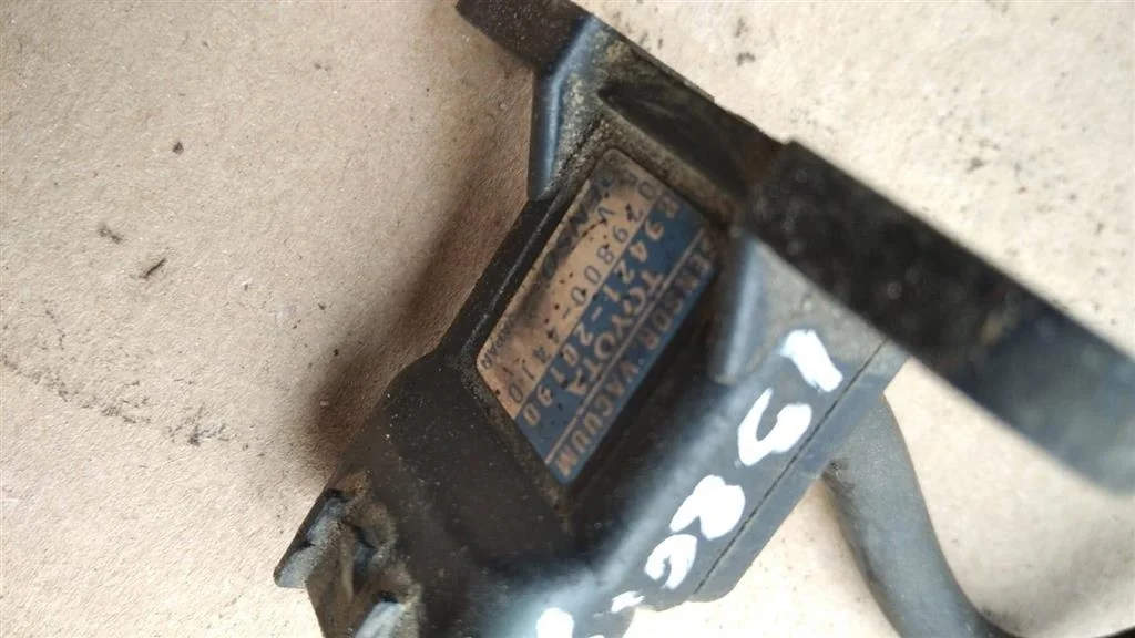 Б.у. датчик абсолютного давления LEXUS IS200 GXE10 LEXUS IS200 GXE10