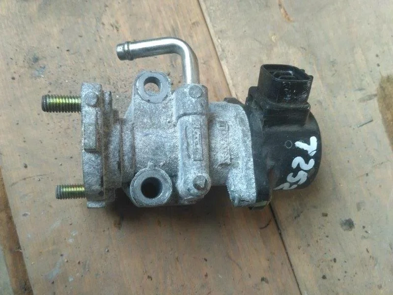 Б.у. клапан eg TOYOTA AVENSIS AZT250 TOYOTA AVENSIS AZT250