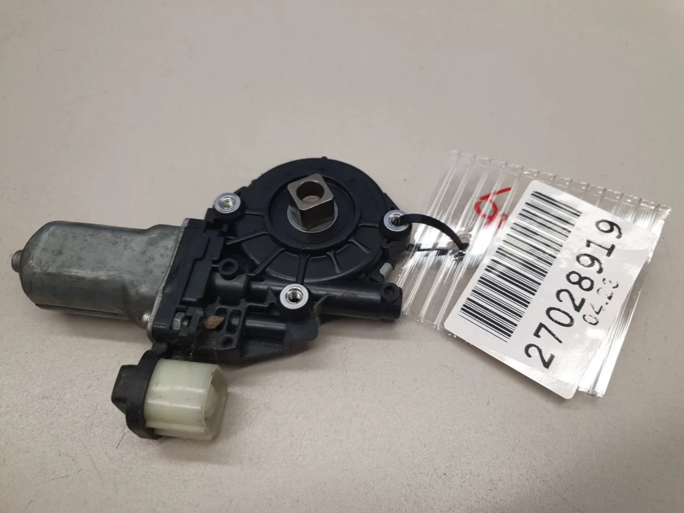 Моторчик стеклоподъёмника передний правый для Mitsubishi Pajero V8 V9 2006-