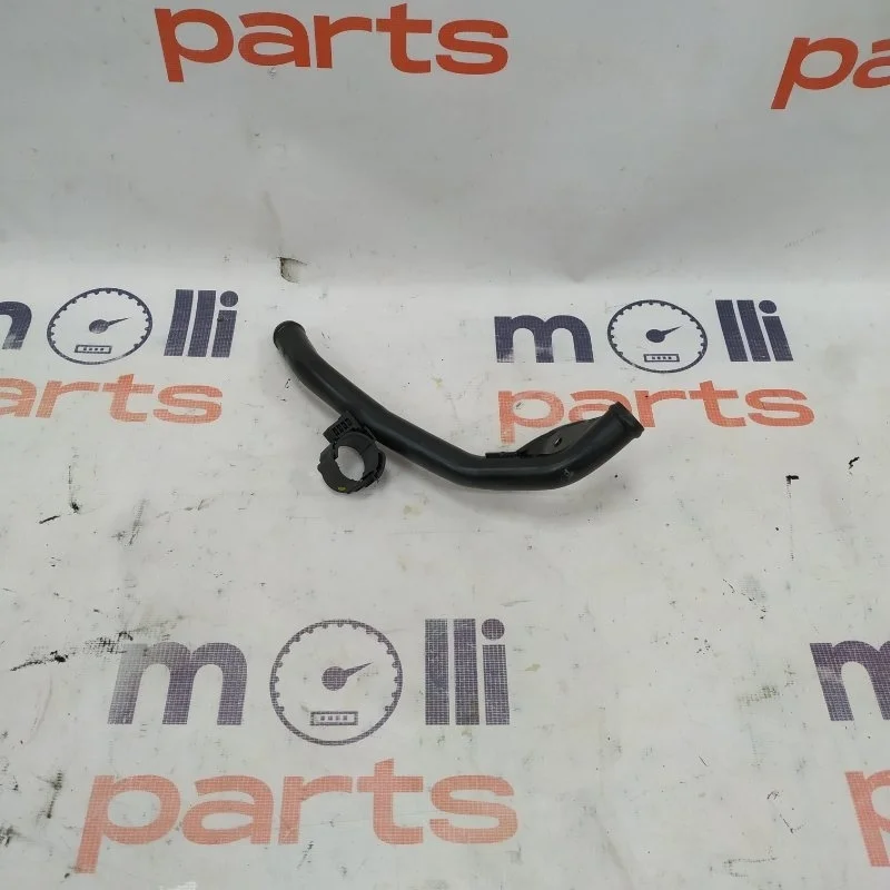 Патрубок системы охлаждения Audi Q3 2014 8U