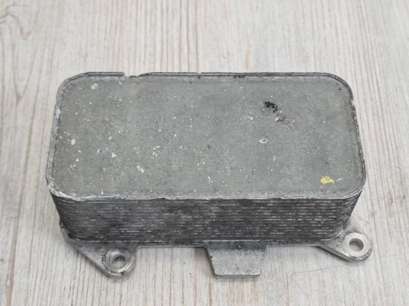 Радиатор масляный VW Touareg 2 2010-2018 7P