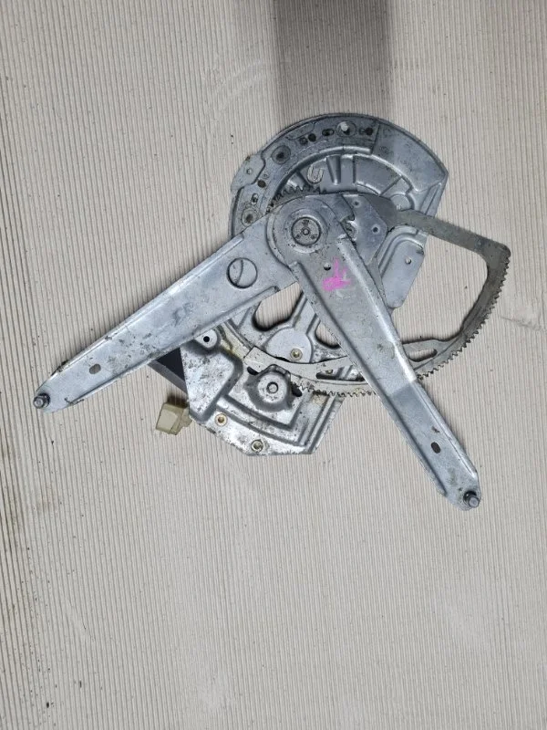 Стеклоподъемник Volvo s80 2003